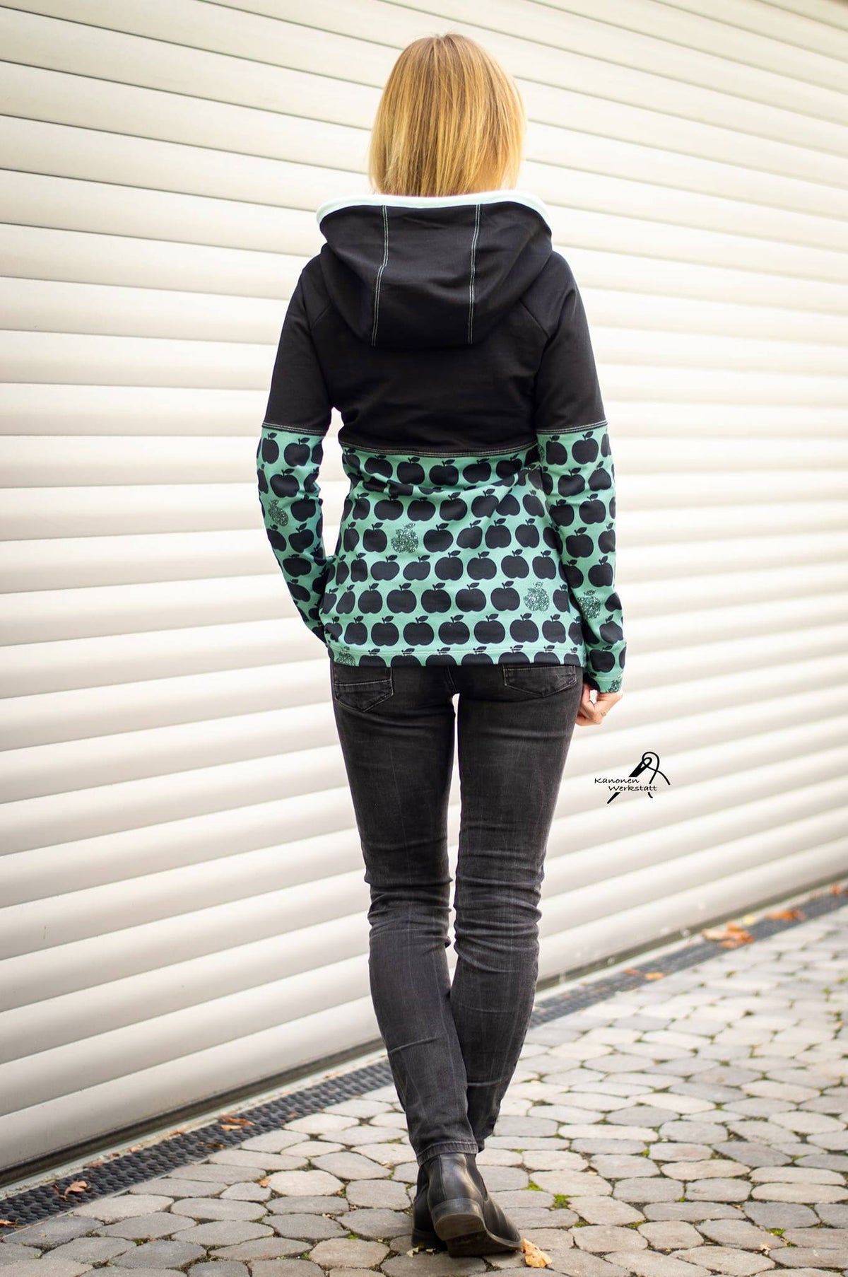Bio-Sommer-Sweat-Stoff "apple bite glitter #sage black" (0,25m)