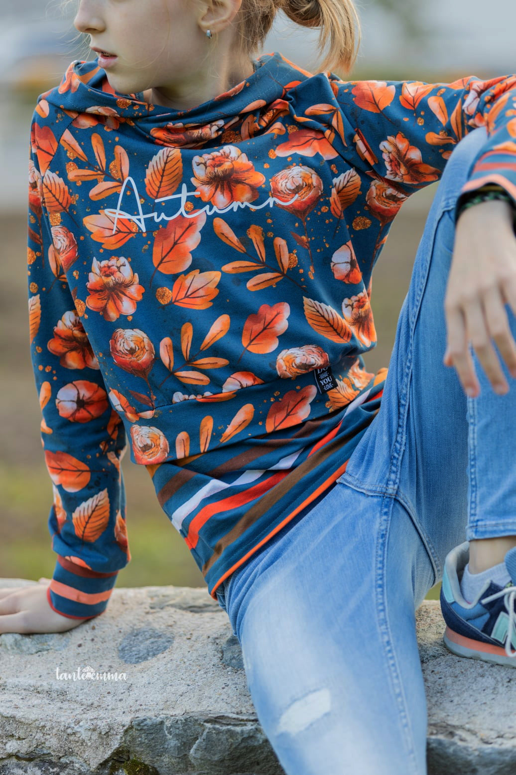Bio-Sommer-Sweat-Stoff "Aqua flowers #night glitter" (0,5m)