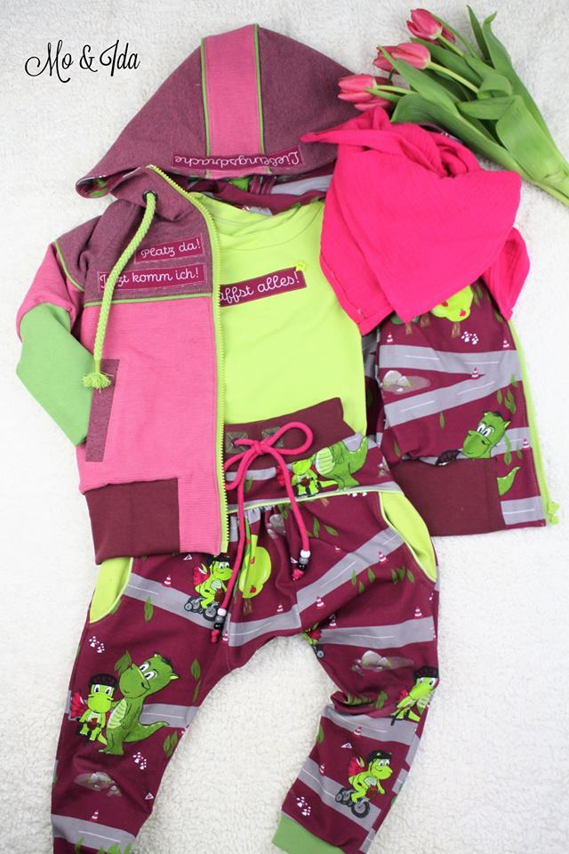 Jersey-Stoff "bicycle arvetti #berry" (0,25m)