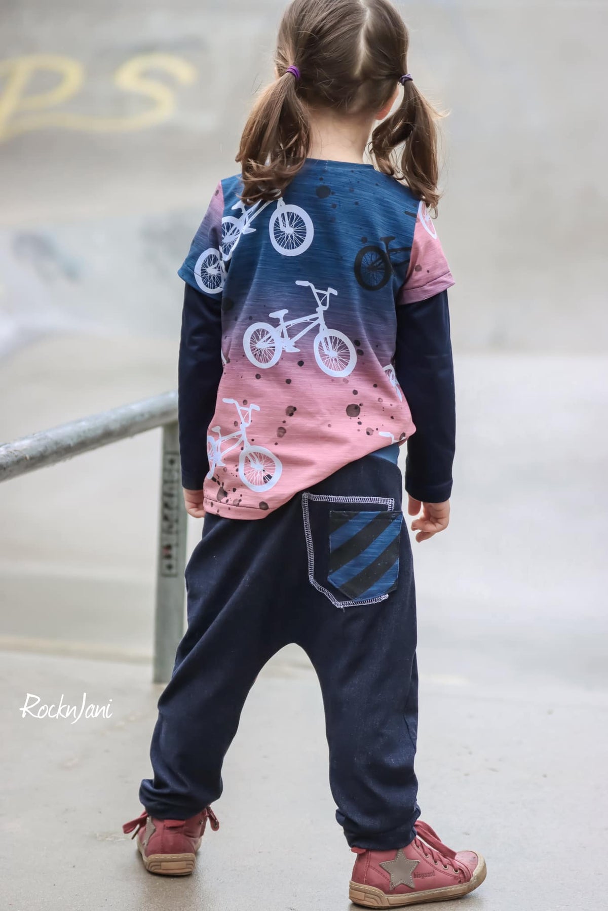 Jersey-Stoff "Bike #darkblue rose" (1Panel/ ca.0,80m)