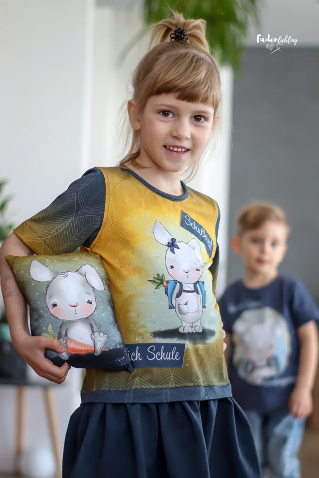 Jersey-Stoff "Hasenschule #honey blue" (1Panel/ ca.0,80m)