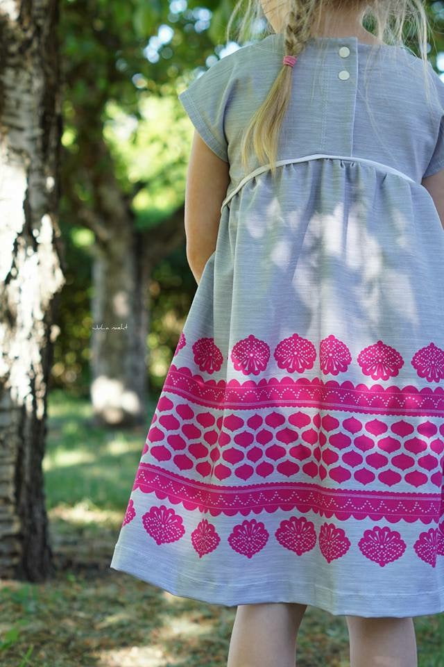 Jersey-Stoff "lacing #gray-pink" (1 Panel, ca. 0,8m)
