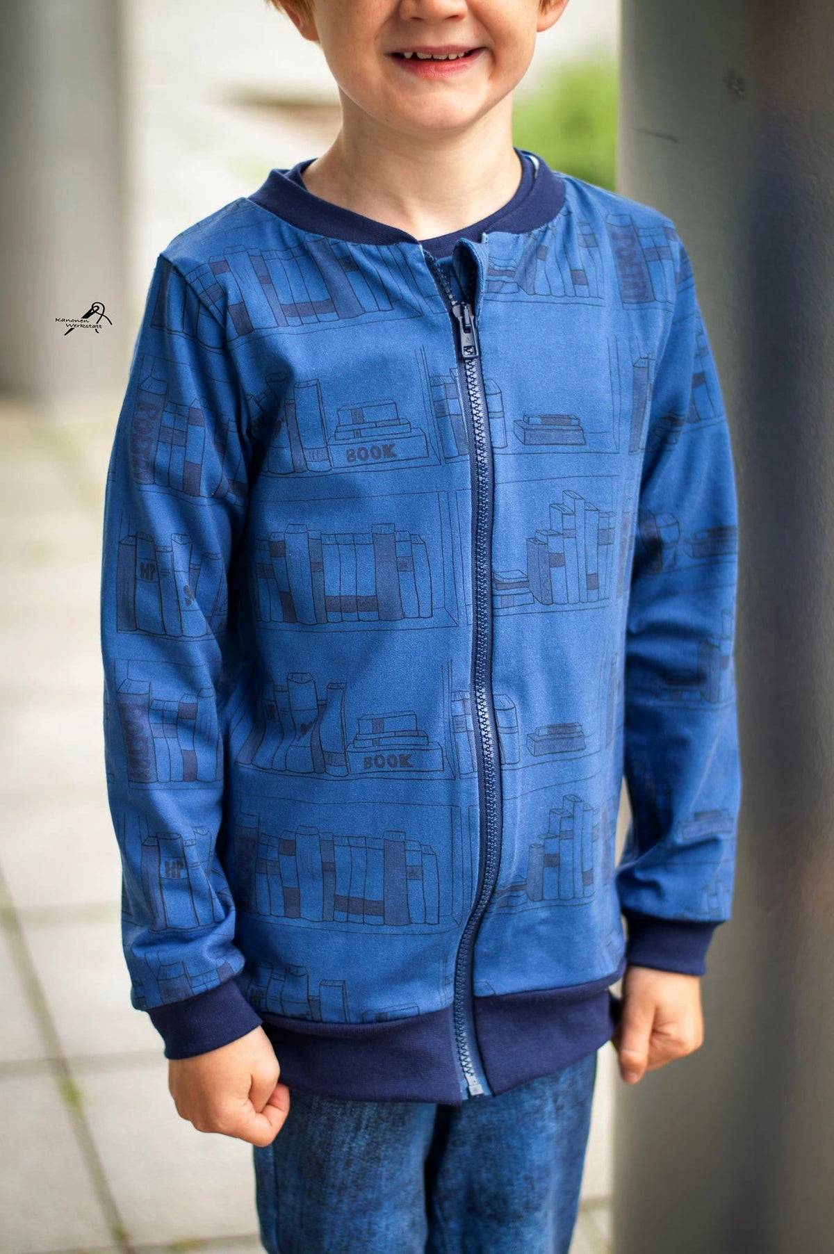 Jersey-Stoff "library #black blue" (0,5m)