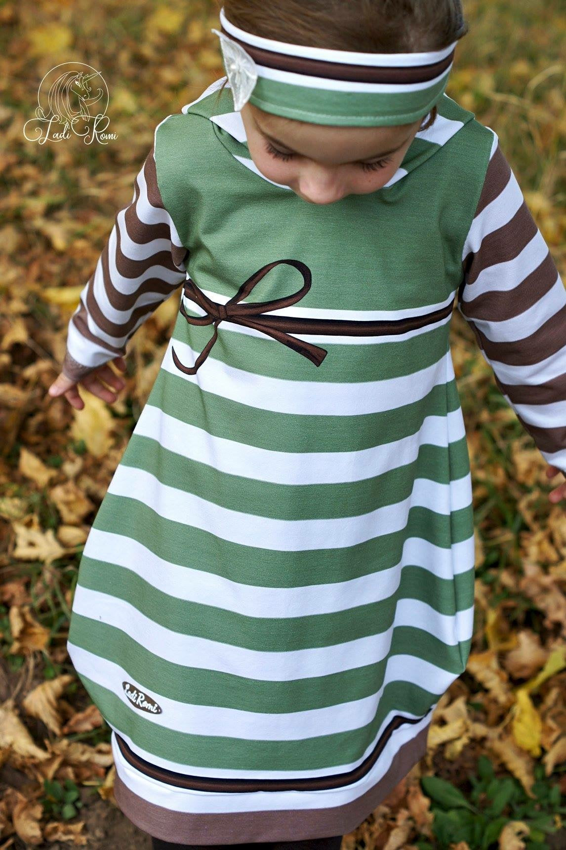 Jersey-Stoff "rockabilly stripes #green melange-taupe" (1 Panel, ca 0,8m)