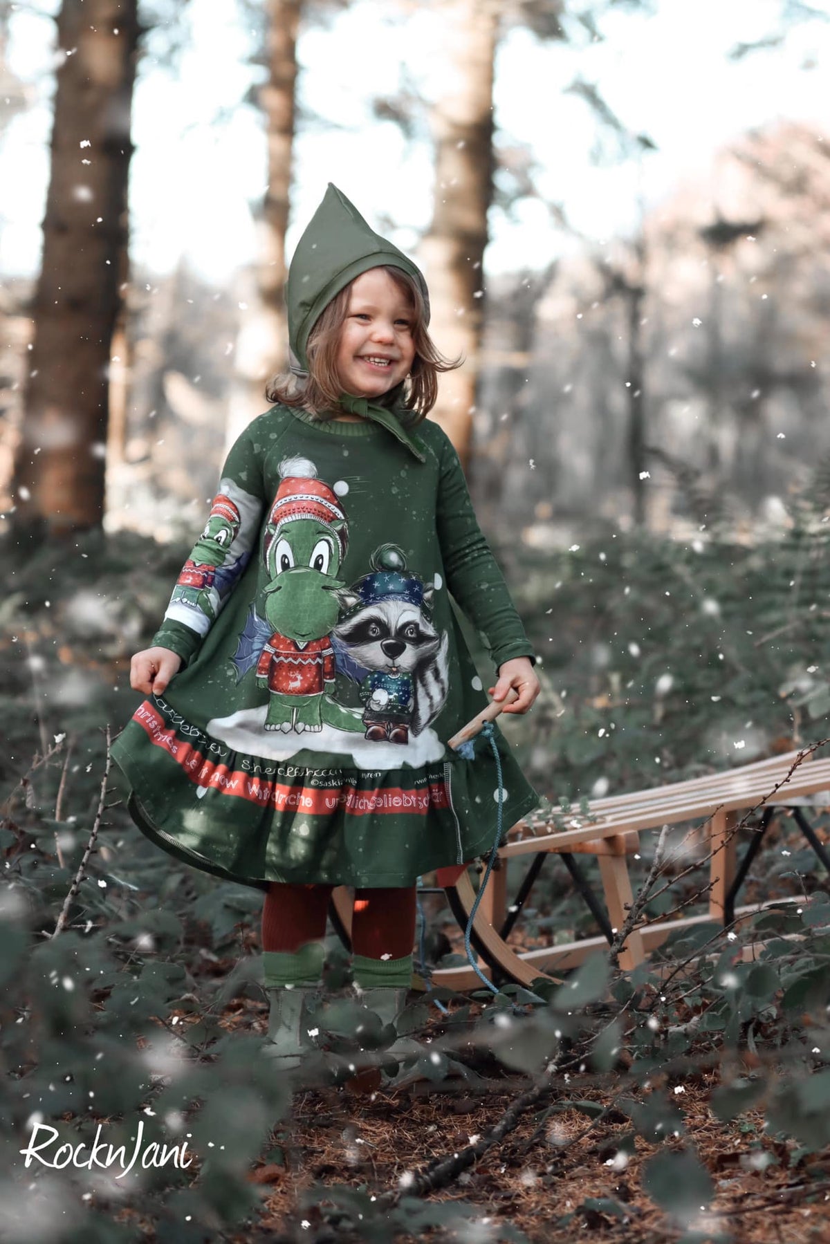Sommer-Sweat-Stoff "Schneeballschlacht #green" (1 Panel, ca. 0,75m)