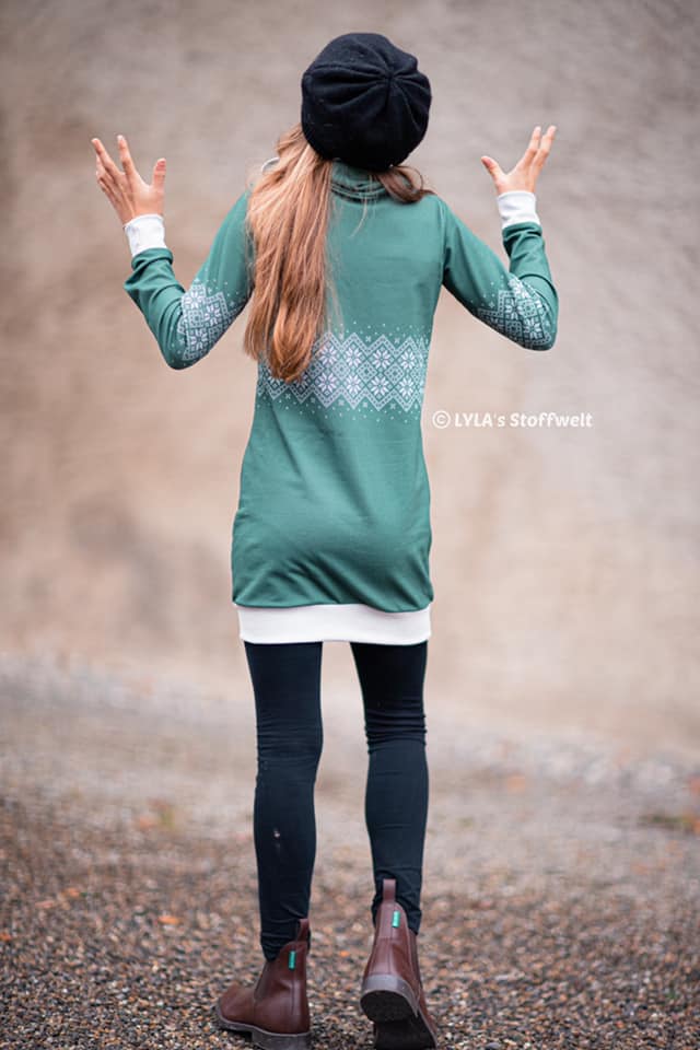 Sommer-Sweat-Stoff "xmas love #christmas tree" (1 Panel, ca. 0,70m)