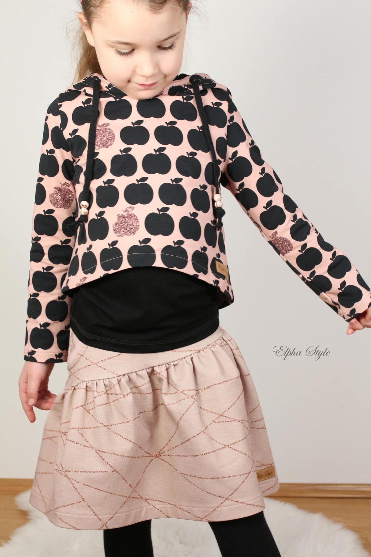 Jersey-Stoff "apple bite glitter #rose black" (0,25m)