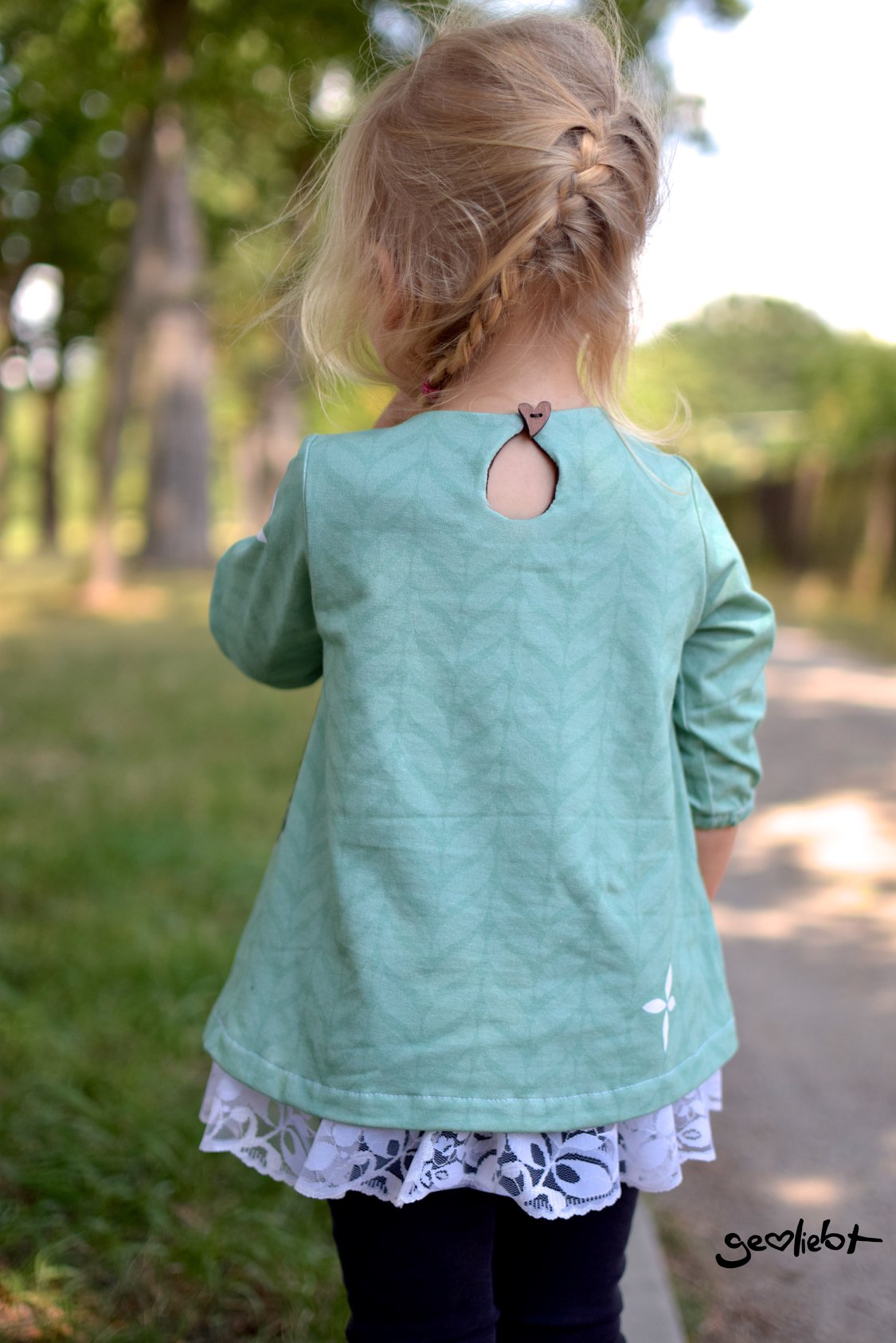 Jersey-Stoff "trailing leaves #shell" (0,5m)