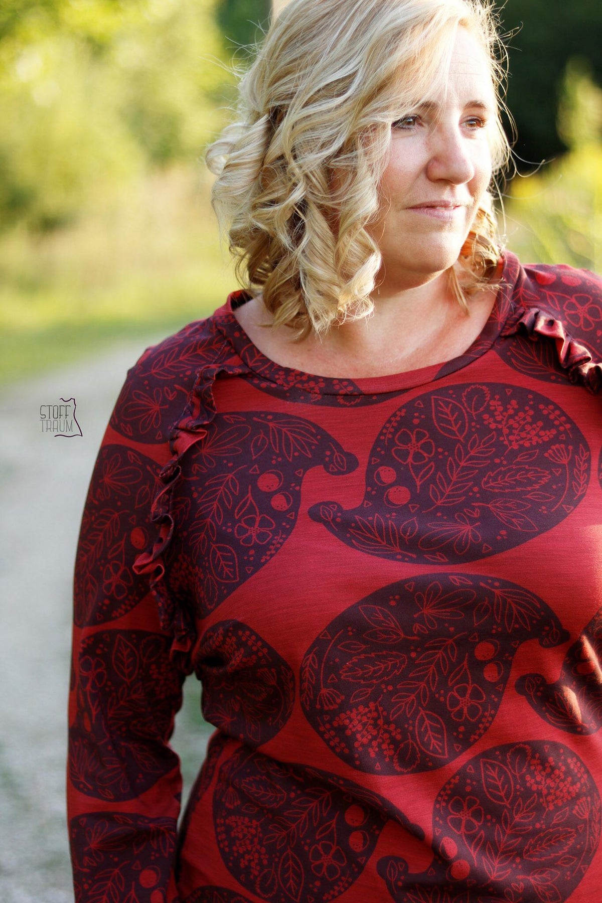 Sommer-Sweat-Stoff "Hedgehog Paisley #red" (0,25m)