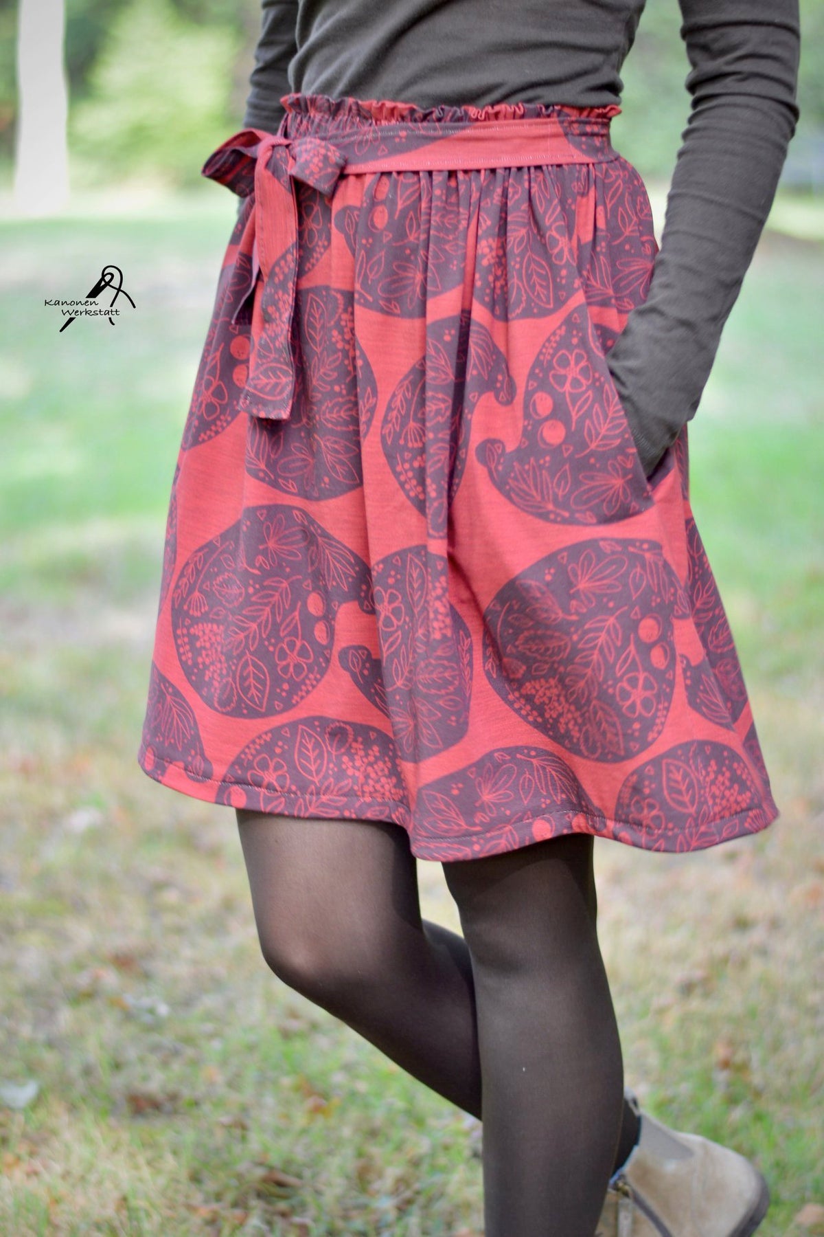 Sommer-Sweat-Stoff "Hedgehog Paisley #red" (0,25m)